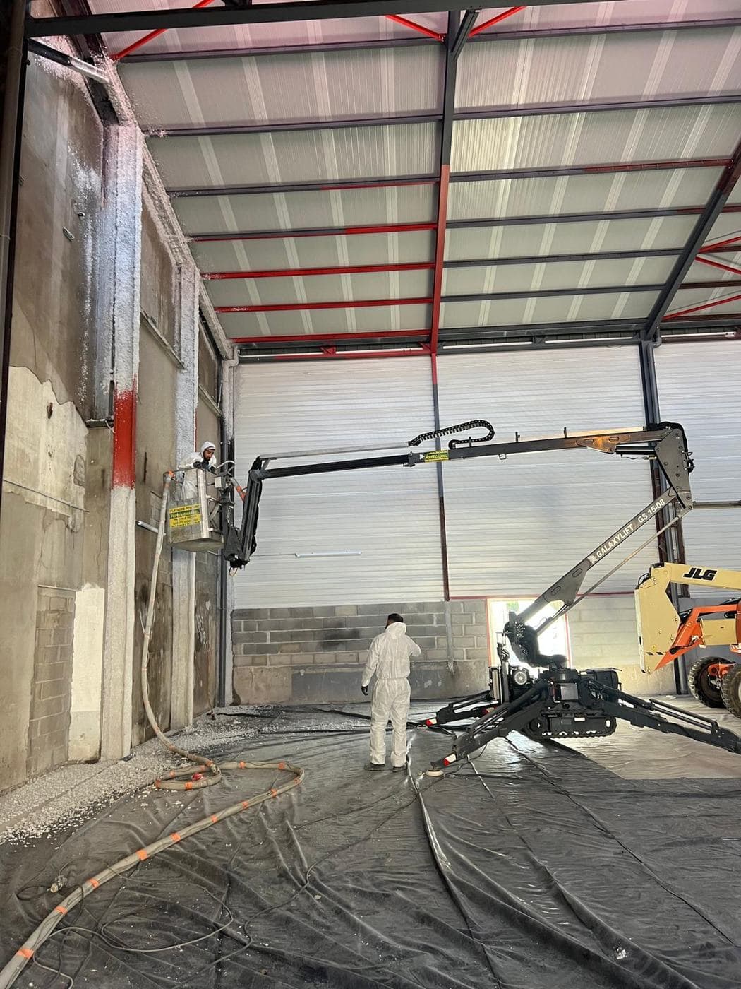 Flocage coupe-feu et stable au feu — Projection en nacelle